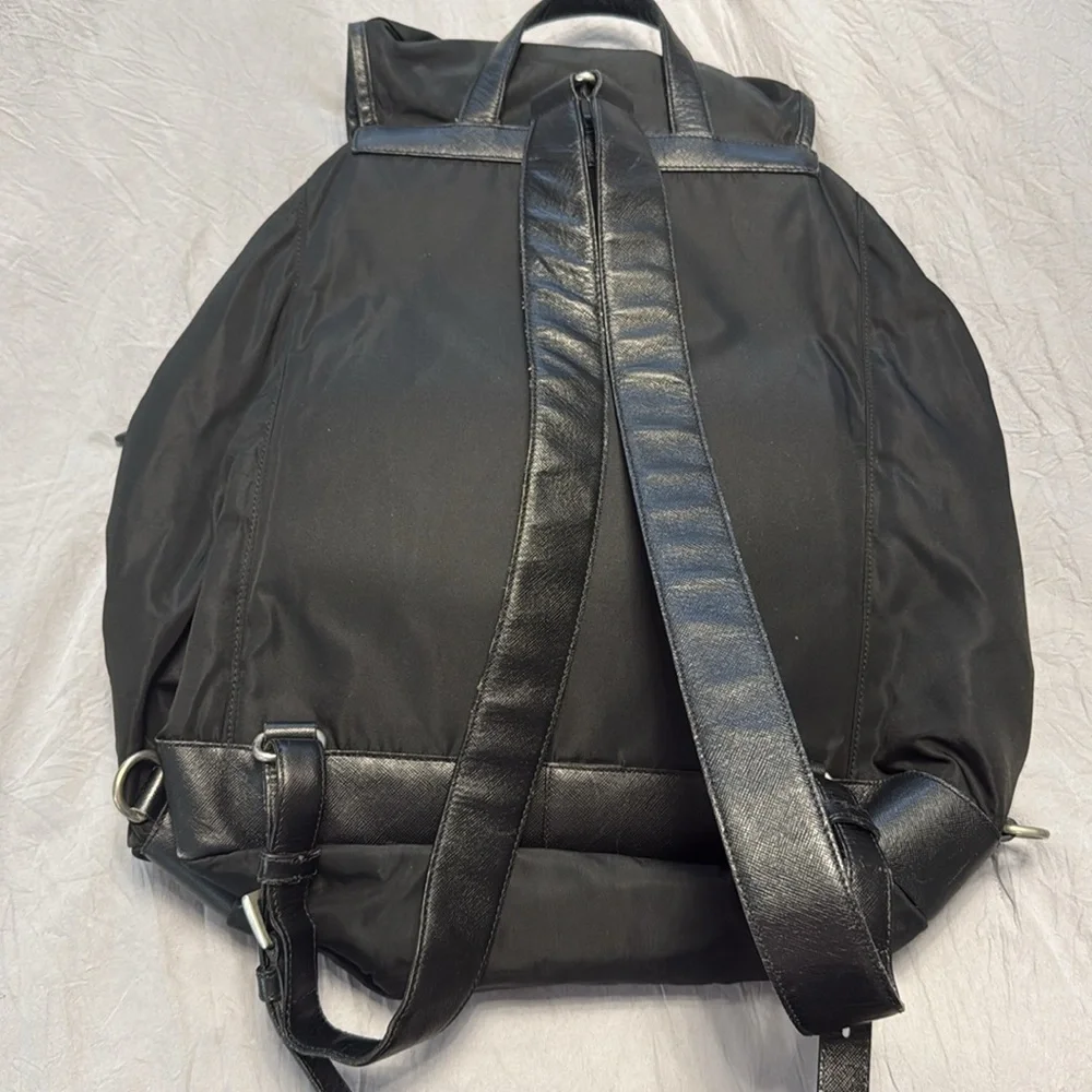 Prada  black back pack 16 in height by 14 in wide 7 in depth COA INCLUDED - Picture 4 of 7